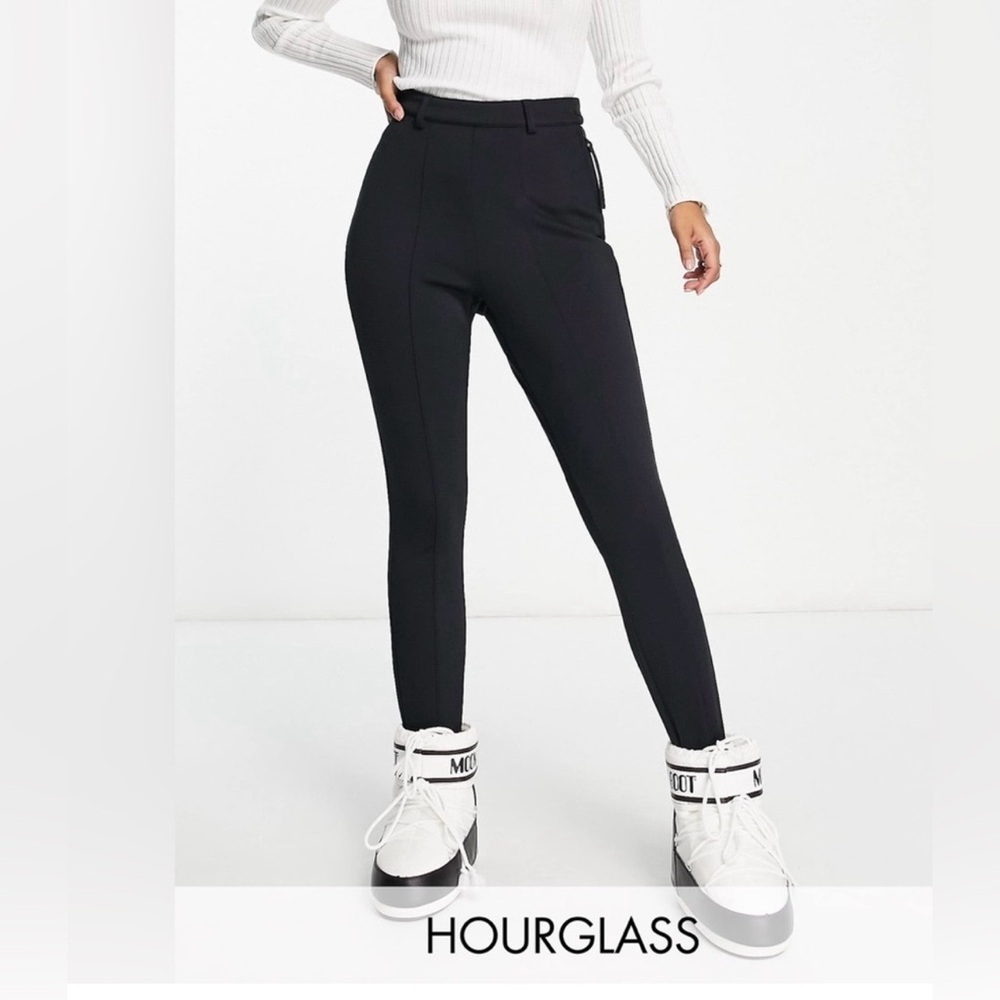 New ASOS 4505 Ski & Snow pants
Hourglass skinny with stirrup softshell US 8